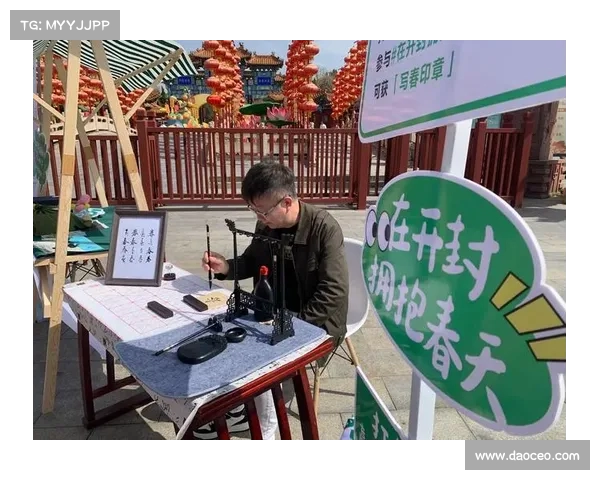 河南开封非遗市集重现千年古都市井风貌展现传统文化与匠心精神 河南开封非遗市集重现千年古都市井风貌展现传统文化与匠心精神
